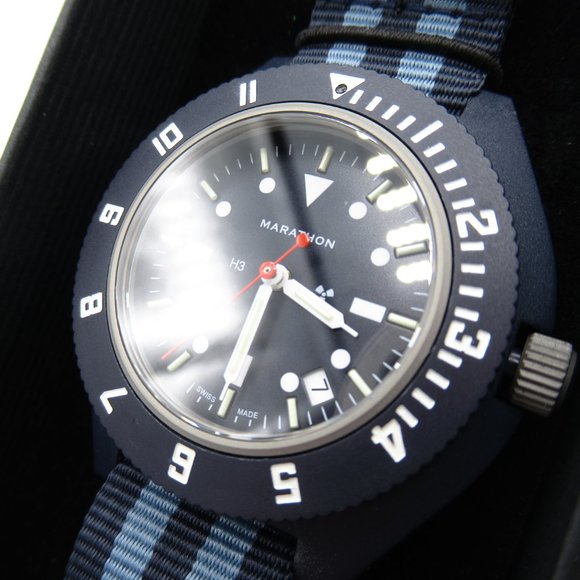 Marathon Watch Company x J.Crew Pilot's Navigator with Date Watch Navy Blue - Picture 4 of 15